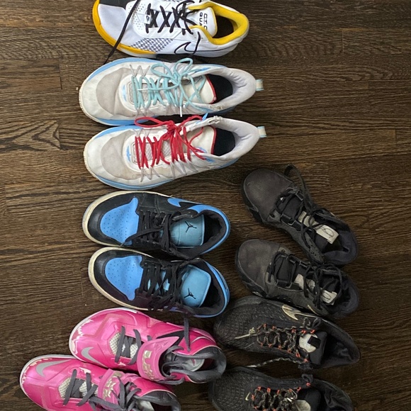 Basketball sneakers